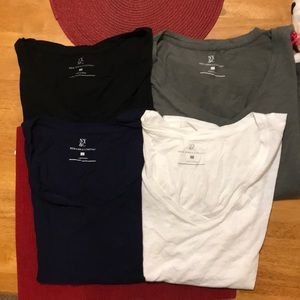 New York & Company T-SHIRT